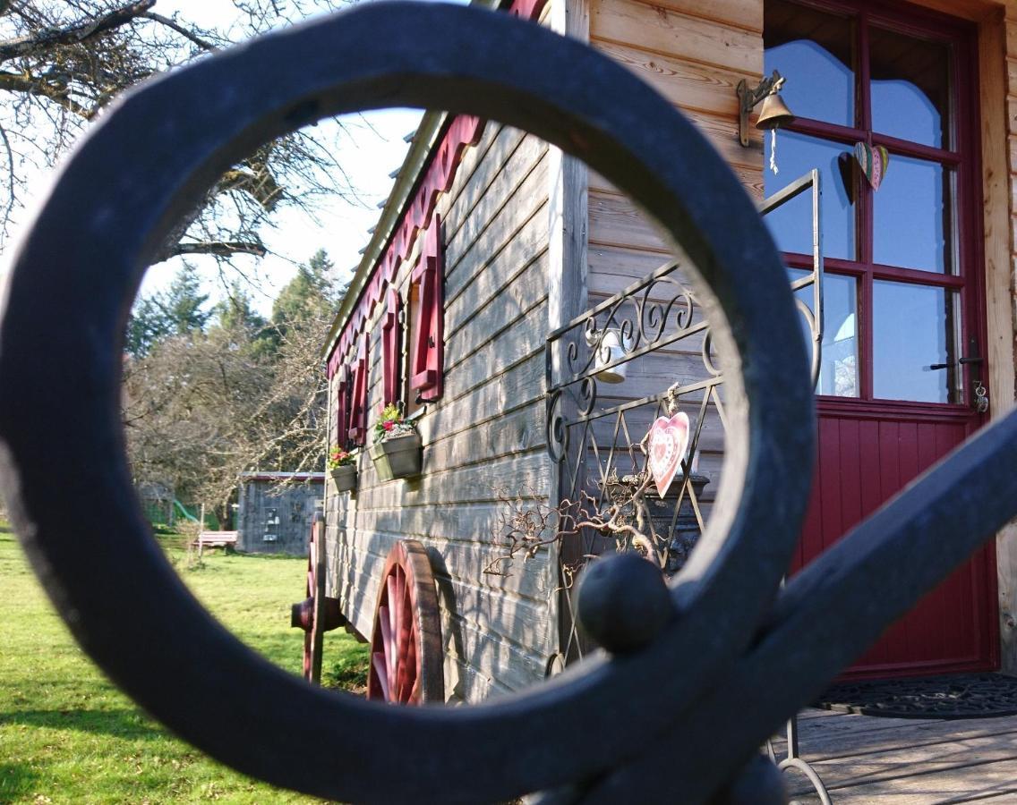 Roulotte Le Temps De Rever Bed & Breakfast Saint-Michel-sur-Meurthe Bagian luar foto