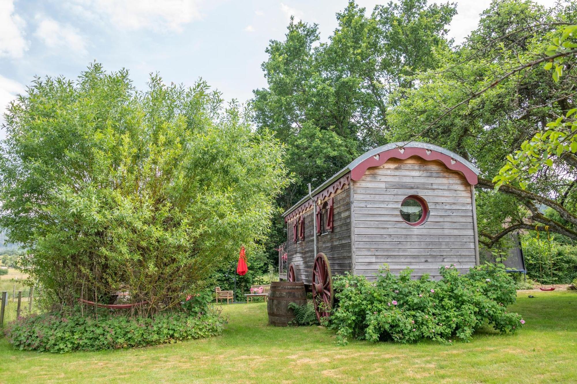 Roulotte Le Temps De Rever Bed & Breakfast Saint-Michel-sur-Meurthe Bagian luar foto